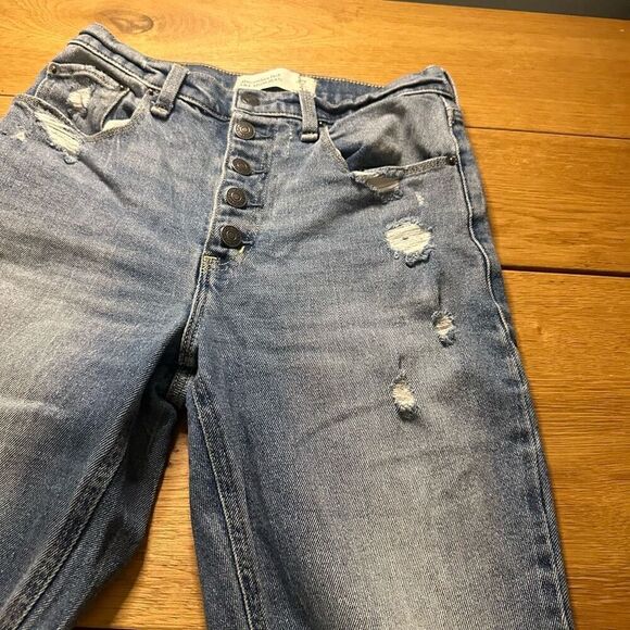 Abercrombie & Fitch mom Jean 27/4 buttonfly distressed medium wash - Picture 9 of 10